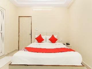 Hotel Oyo 29928 Royal Emirates Banjara