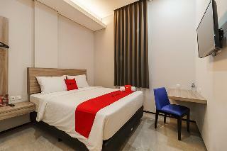 Reddoorz Plus Near Senayan City