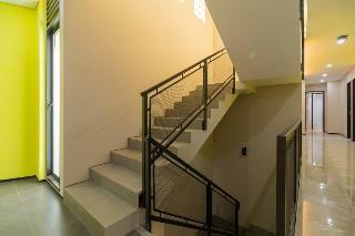 Reddoorz Plus Near Senayan City