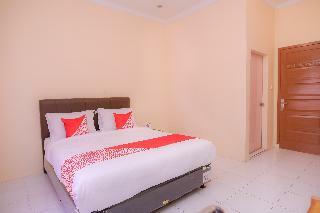 Oyo 884 Rumoh Pmi Hotel