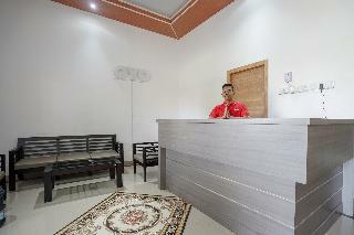 Hotel Oyo 945 Mega Kost 2