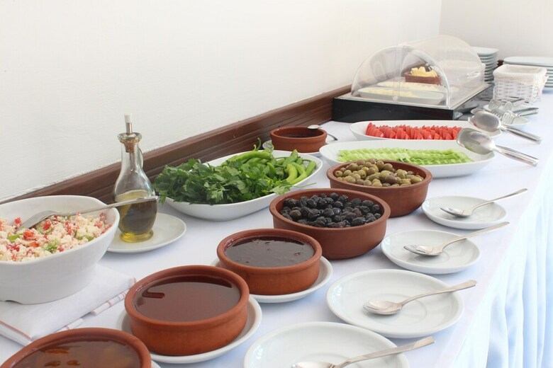 Hotel Oya & Suites