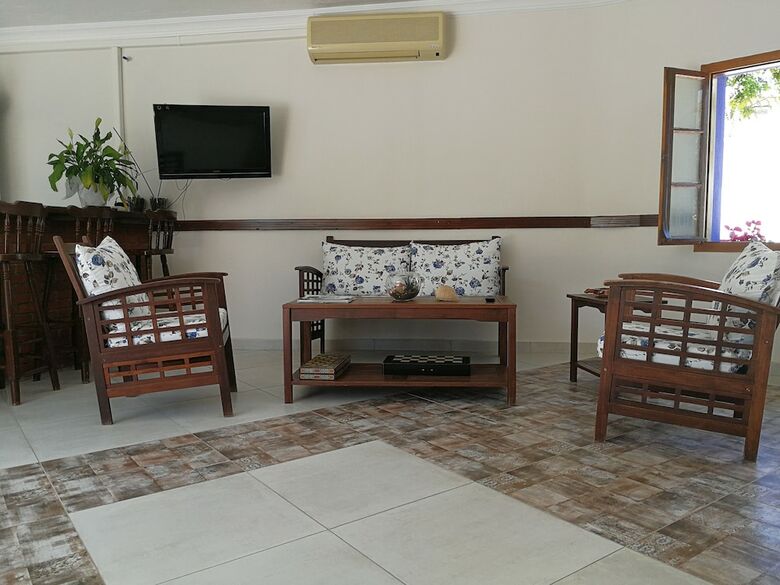 Hotel Oya & Suites