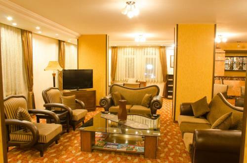 Kircuval Hotel