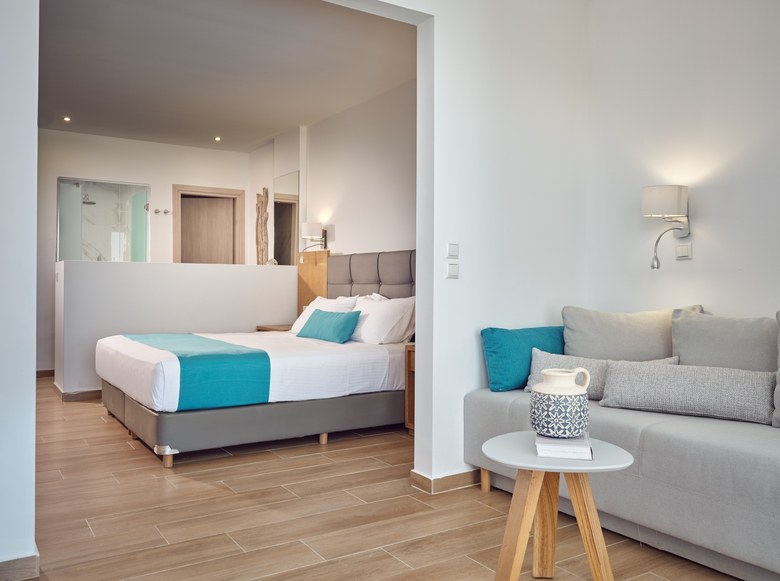 Cavo Orient Beach Hotel & Suites