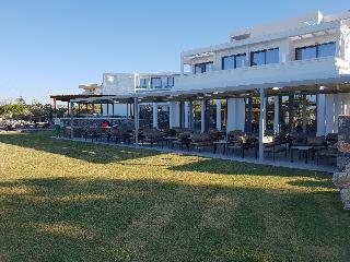 Amounda Bay Hotel