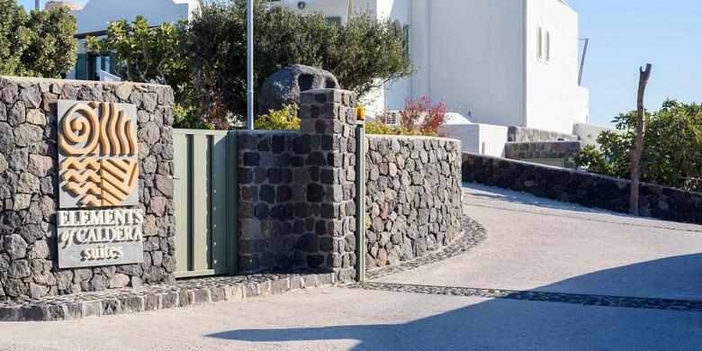 Hotel Elements Of Caldera Suites