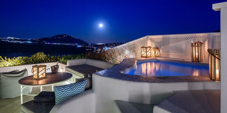 Hotel Elements Of Caldera Suites