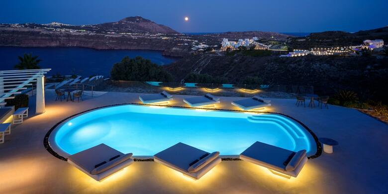 Hotel Elements Of Caldera Suites