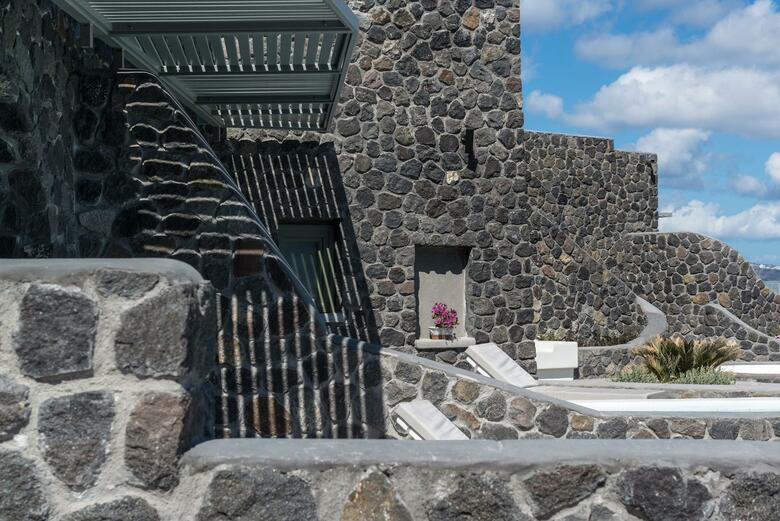 Hotel Elements Of Caldera Suites