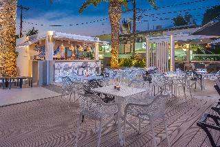 Dionysos Hotel & Studios