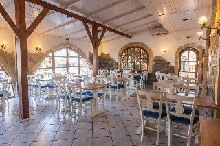 Apartamentos Evina Rooms And Villas