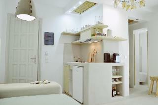 Nama Luxury Rooms & Suites
