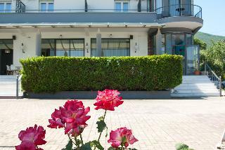 Calma Beach Hotel