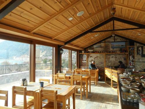 Hostal Charly's Pension
