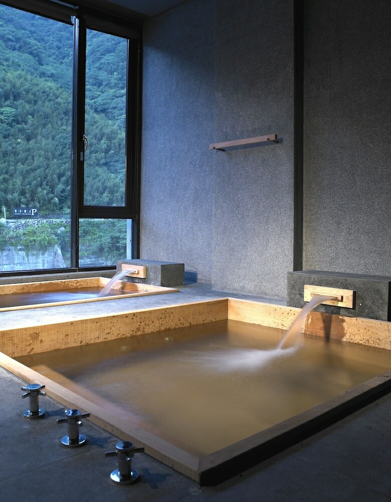 Hotel Onsen Papawaqa