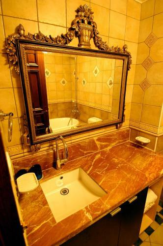 Bed & Breakfast Shangrila Music Villa