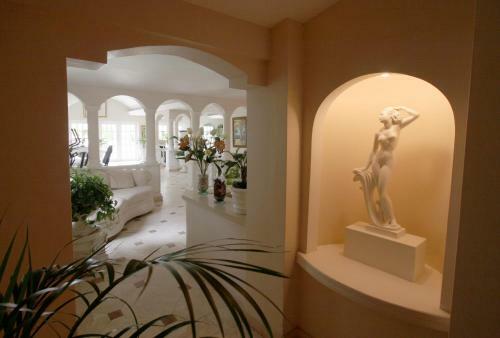 Hotel Coco Reef Resort & Spa