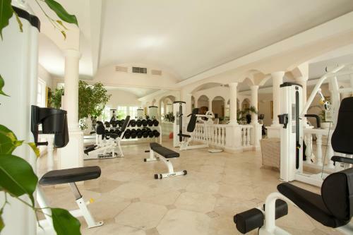Hotel Coco Reef Resort & Spa