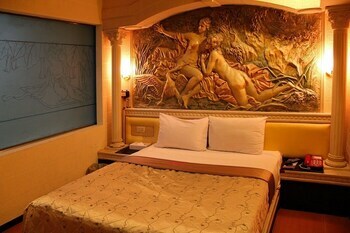 Persimmon Hotel
