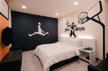 Persimmon Hotel