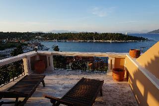 Villa Faros Residence