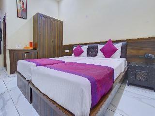 Hotel Oyo 7627 Royal Plaza