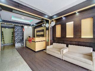 Oyo 958 Hotel Greenwood Inn