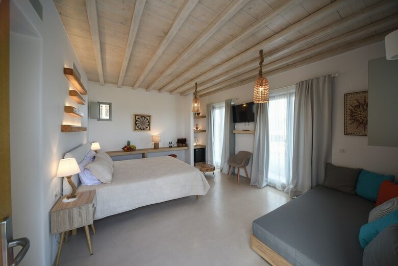 Hotel Myconian Crown Suites