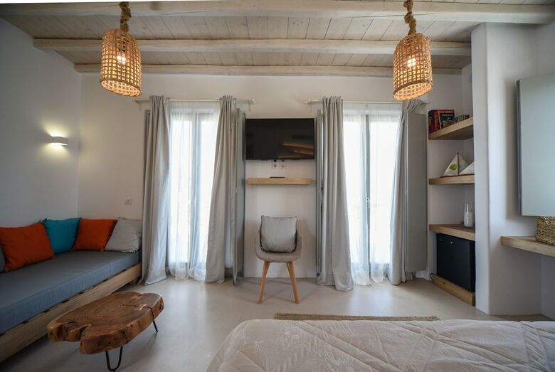 Hotel Myconian Crown Suites