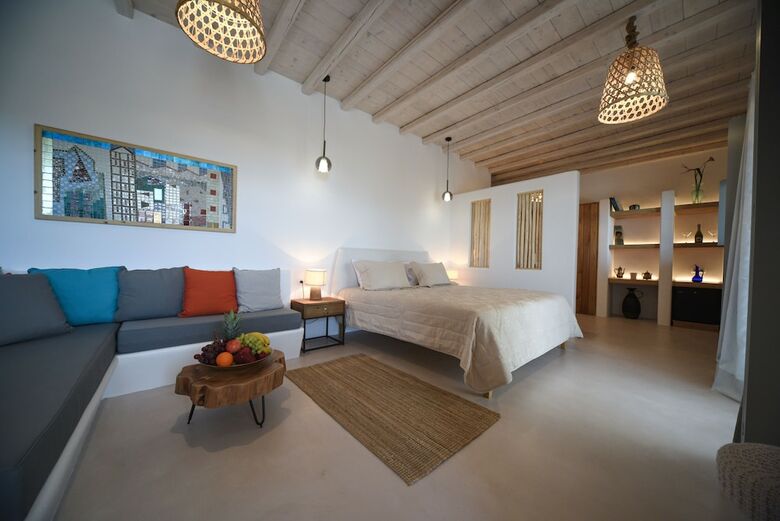 Hotel Myconian Crown Suites