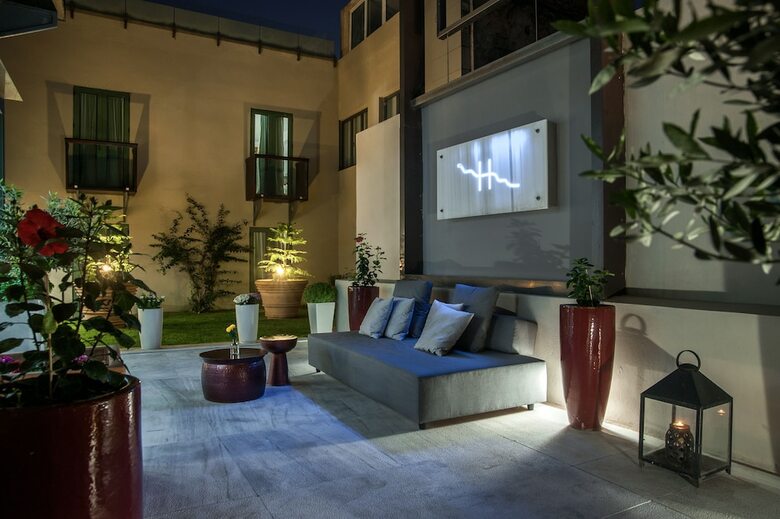 Athenaeum Eridanus Luxury Hotel