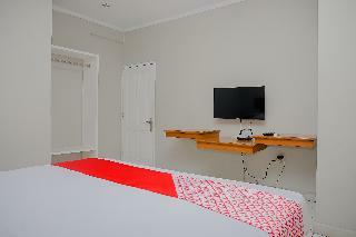 Oyo 1107 Rossan Villa