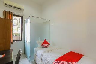 Hotel Oyo 866 Idola Residence