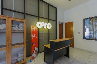 Hotel Oyo 866 Idola Residence