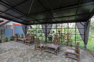Hotel Oyo 883 Pavo Resort