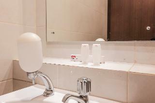 Oyo Flagship 755 Appartel Grand Dhika City