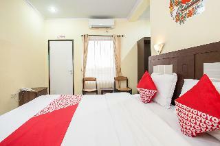 Oyo 887 Green Hill Hotel And Convention Center