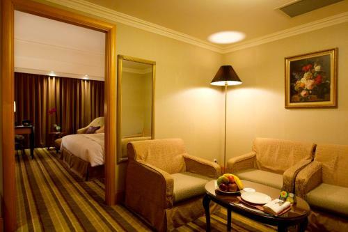 The Lees Hotel