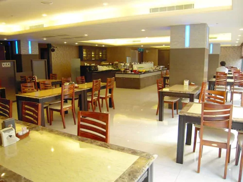 Shihzuwan Hotel - Kaohsiung Station