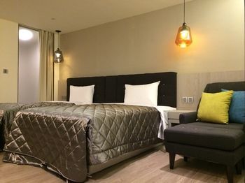 Fine Hotel
