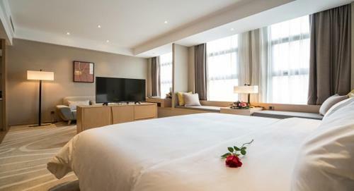 Hotel Ramada Encore Jintang