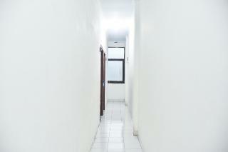 Hotel Reddoorz @ Pettarani Square