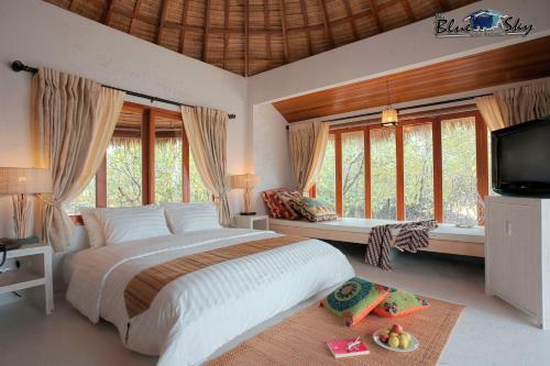 Hotel The Blue Sky Resort @ Koh Payam