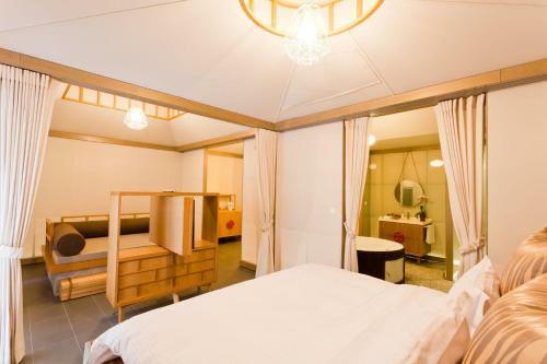 Tian Xia Ju Motel