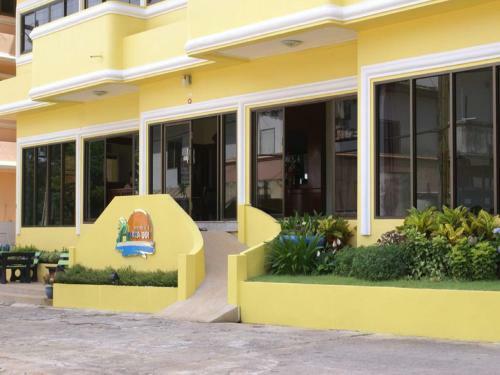 Hostal Laemya Inn