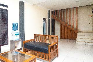 Oyo 681 Wisma Family Raya