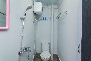 Oyo 2485 Darisa Marshall Kost Syariah