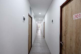 Oyo 2298 Jebres House
