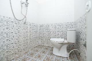 Oyo Life 1817 Kost Agus Salim